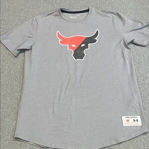 Under Armour Iron Paradise Training Dept t-shirt. Men’s medium.